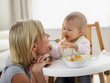 宝宝什么时候添加辅食？如何添加辅食？