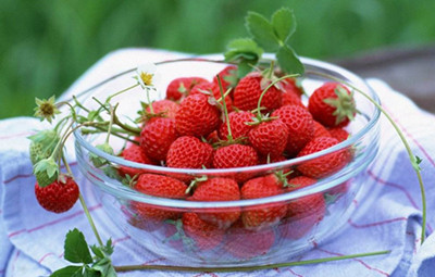 产后可以吃草莓吗？哺乳期间吃草莓有没有好处